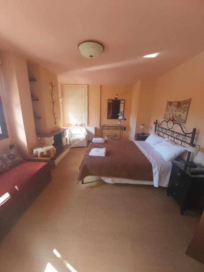 Αρχοντικό Βογιάρου Hotel Kalarrites Exterior photo